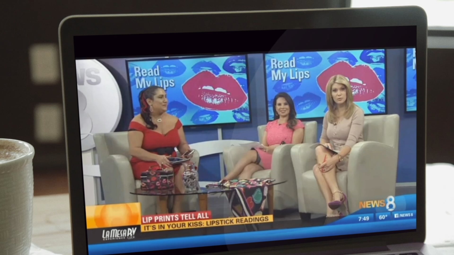 Hire Official Lipstick Reader Psychic Entertainment in Mesa, Arizona