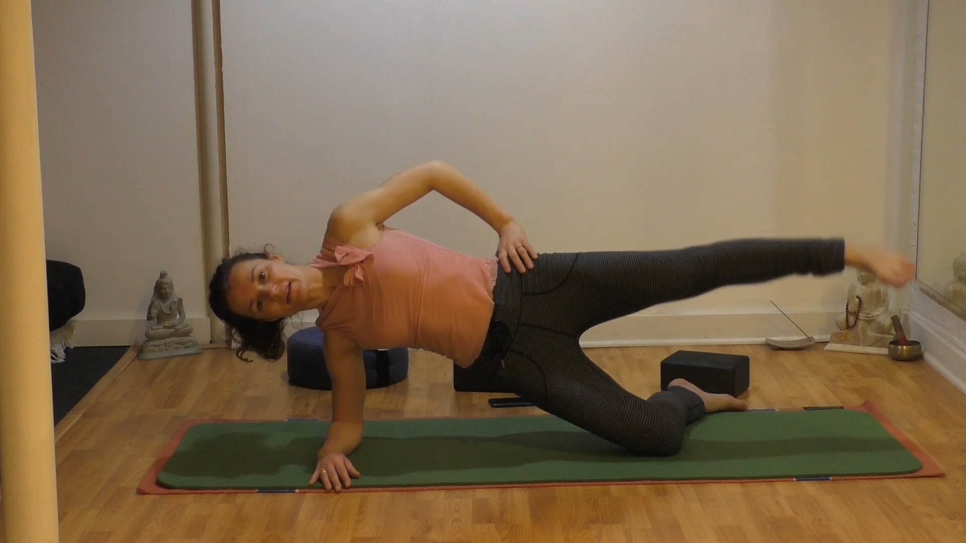 Watch ABS & CORE STRENGTH WORKOUT Online | Vimeo On Demand on Vimeo