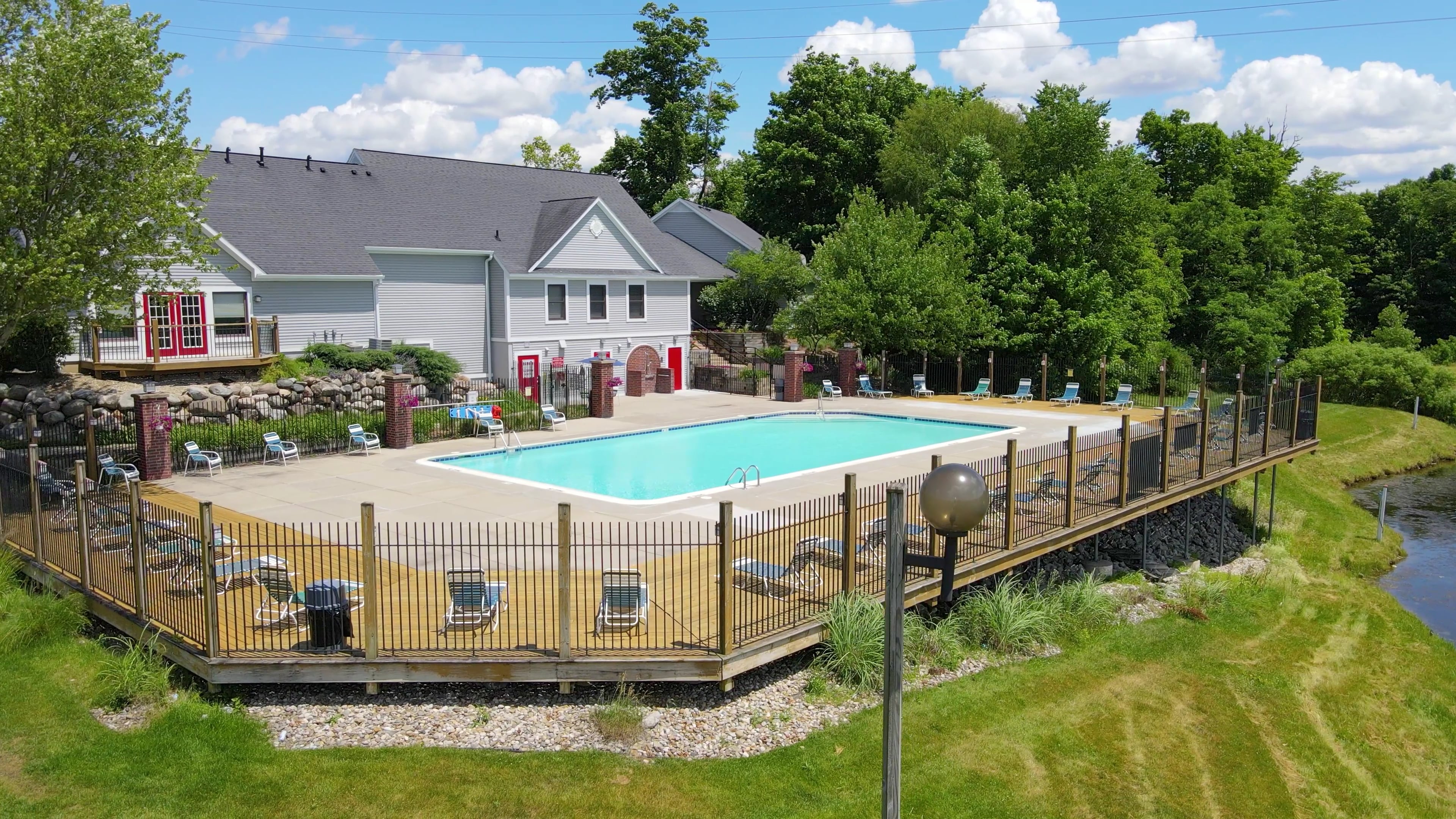 Autumn Lakes Community Video on Vimeo