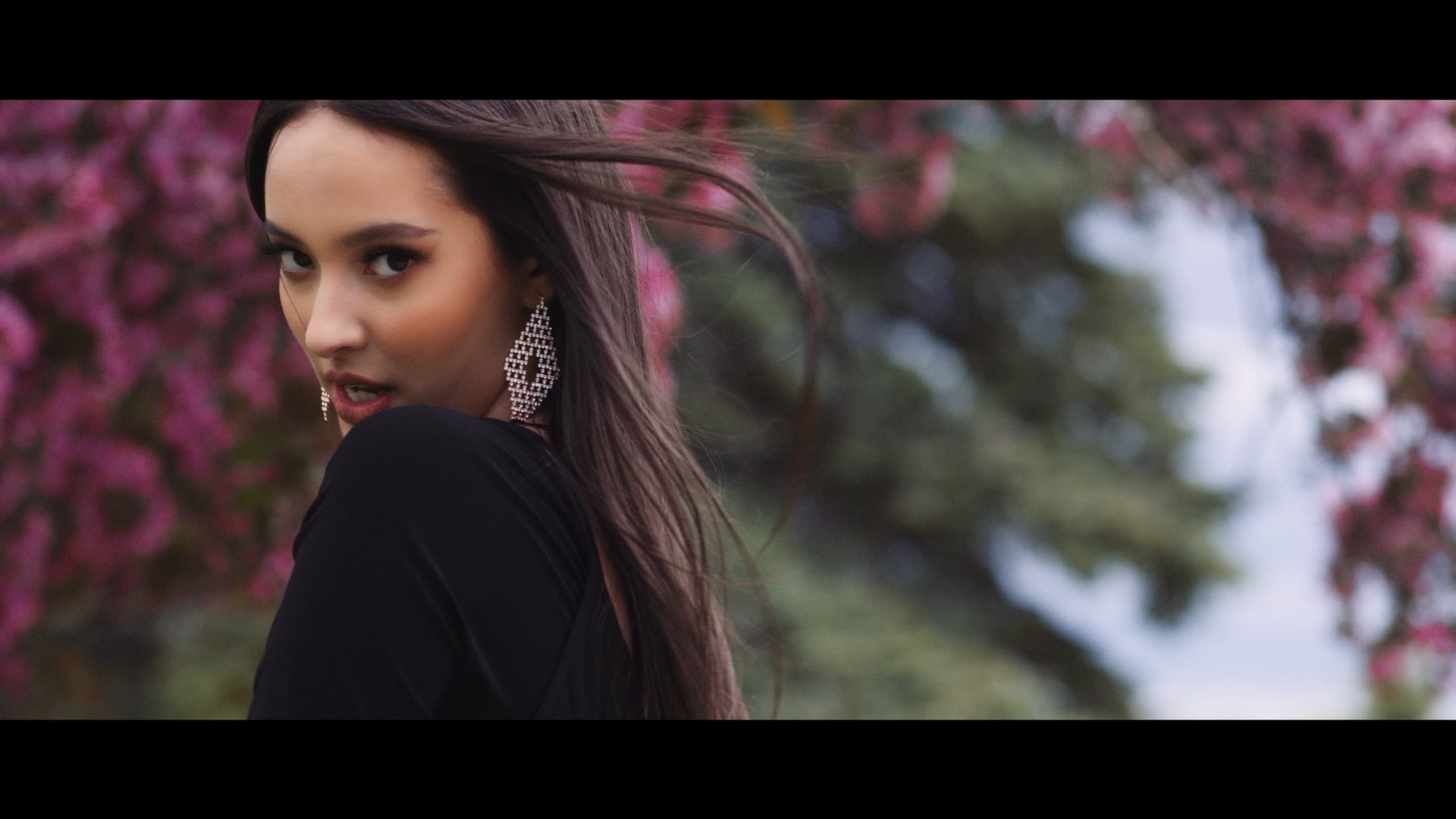 Faouzia - How It All Works Out