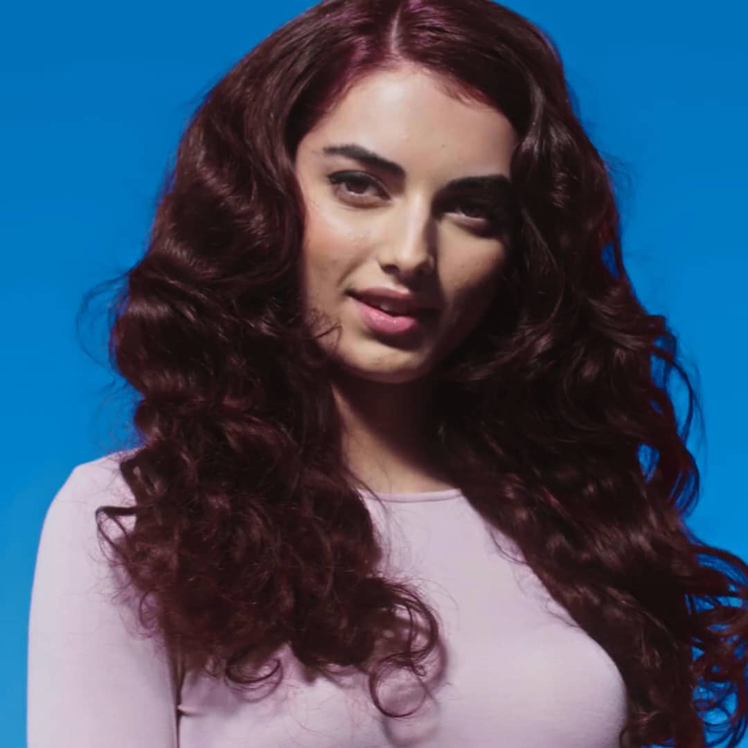 Schwarzkopf LIVE Colour Cranberry Bliss on Vimeo