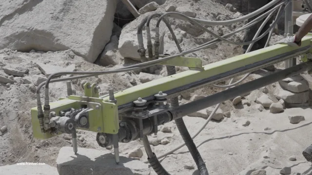 Aurora- Machine de perforation hydraulique avec marteau de surface Machines  de Forage Fravizel