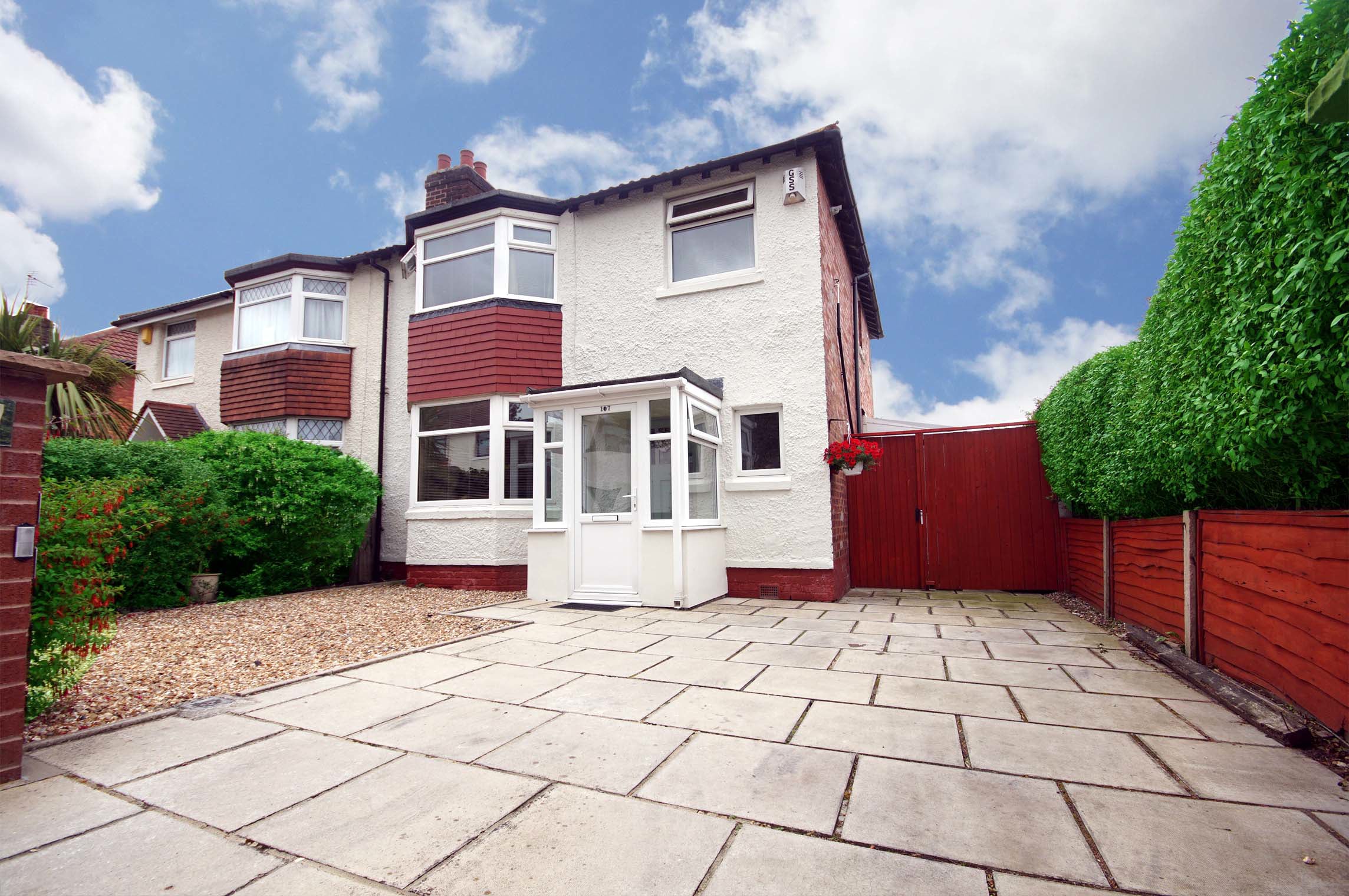 FOR SALE 3 Bedroom Family Home, Shaws Road Birkdale Southport on Vimeo