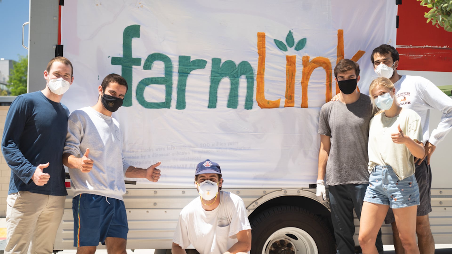 Students Moving Excess Food From Farms To Food Banks