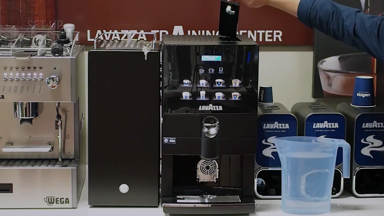 Distributeur de boissons chaudes Lavazza lavAzza Blue LB2600