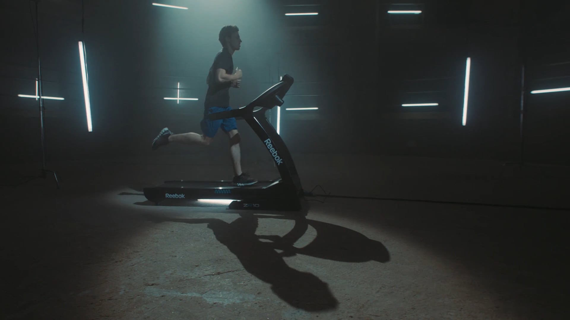 REEBOK - ZR10