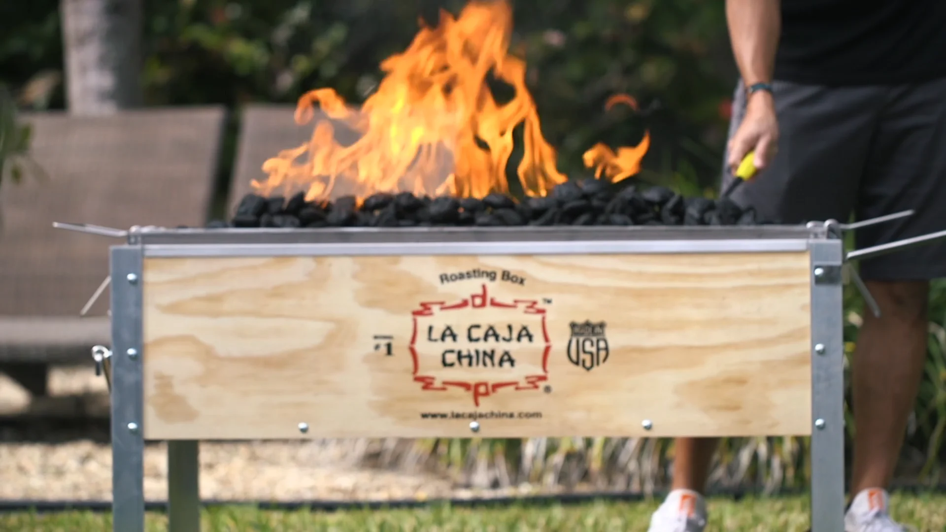 La Caja China roasting Box and Accessories