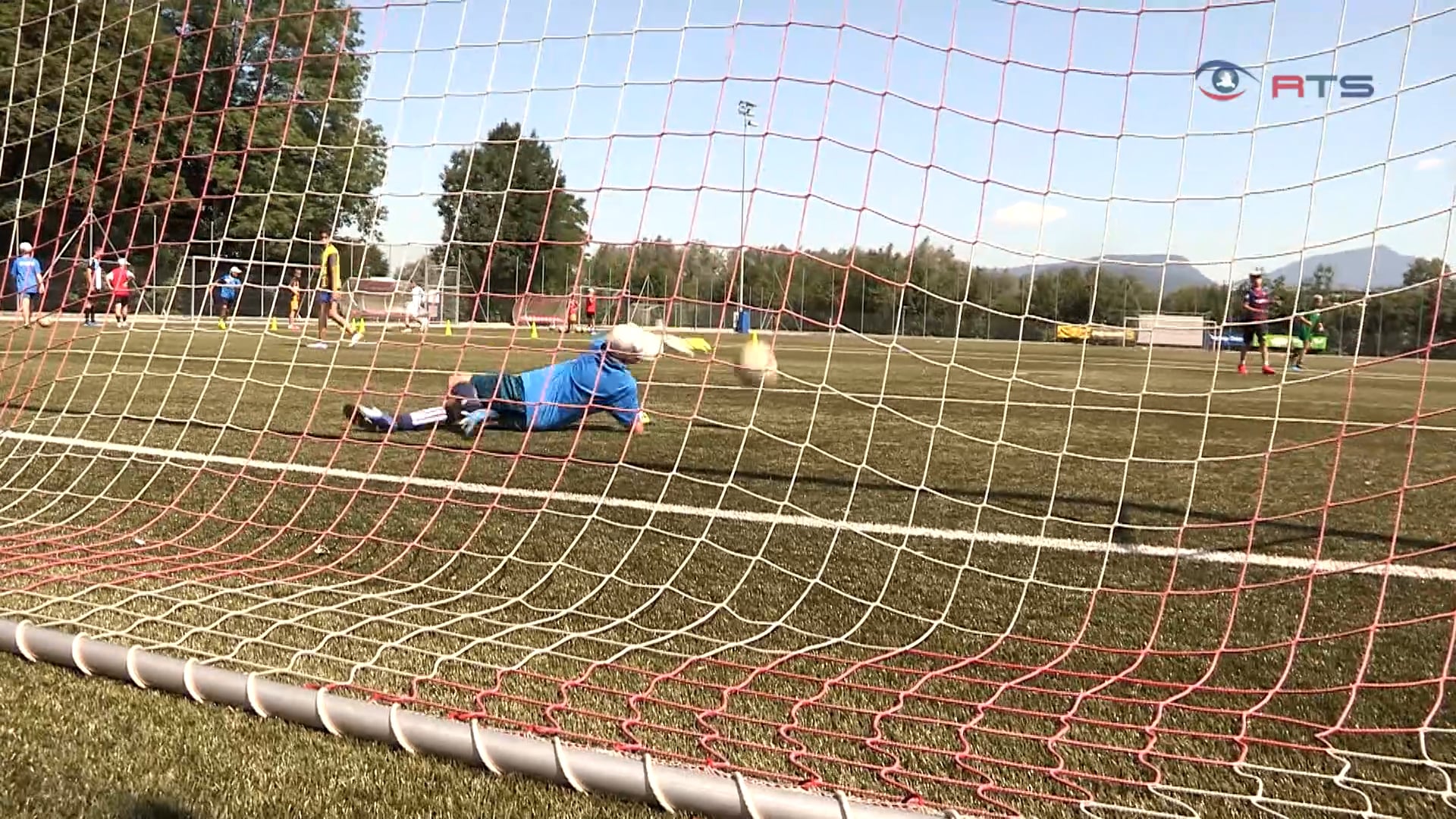 soccer-academy-fussball-spielen-und-gleichzeitig-englisch-lernen