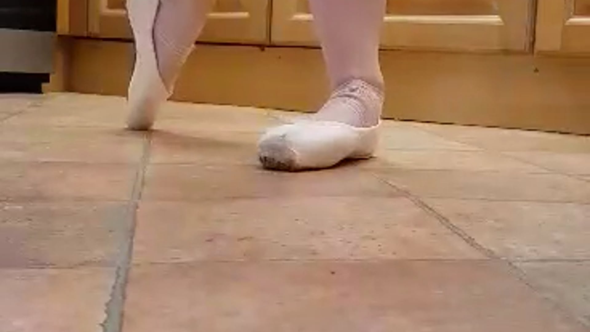 Bell Street School of Dance - Pointe Shoe Practice