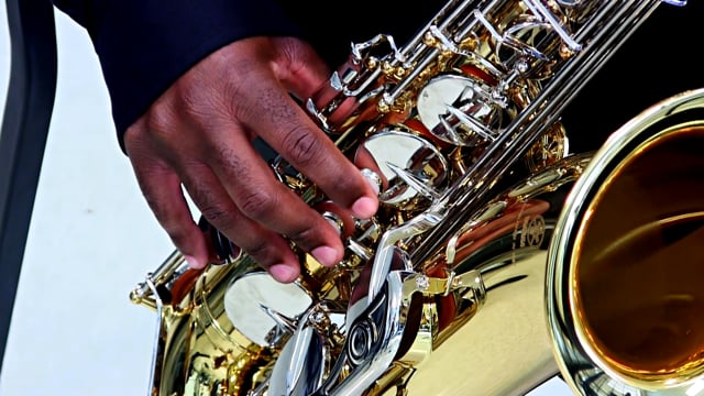 Tenor Sax Clinic - 05 Holding the Instrument