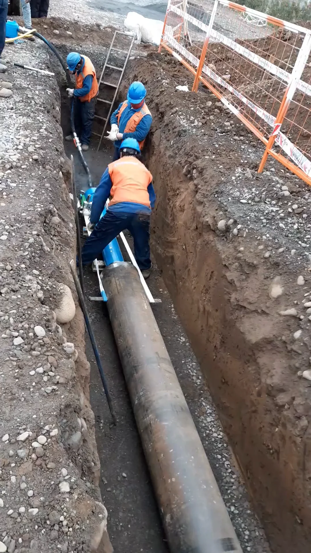 GRUNDORAM HERKULES, cruce de calle metodología Hincado de camisa de ...