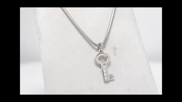 Lockit Key pendant, white gold and diamonds - Categories Q93004