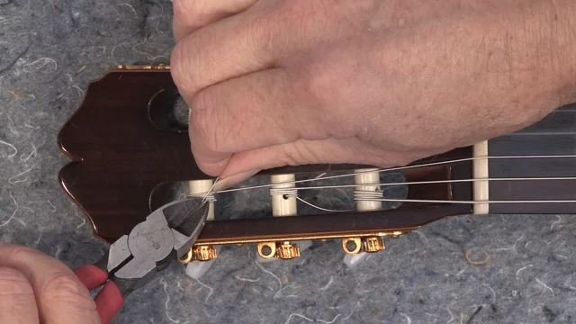 Ivory Acoustic Guitar Bridge Pins Plastic String End Peg Pack of 18 pcs US  STOCK