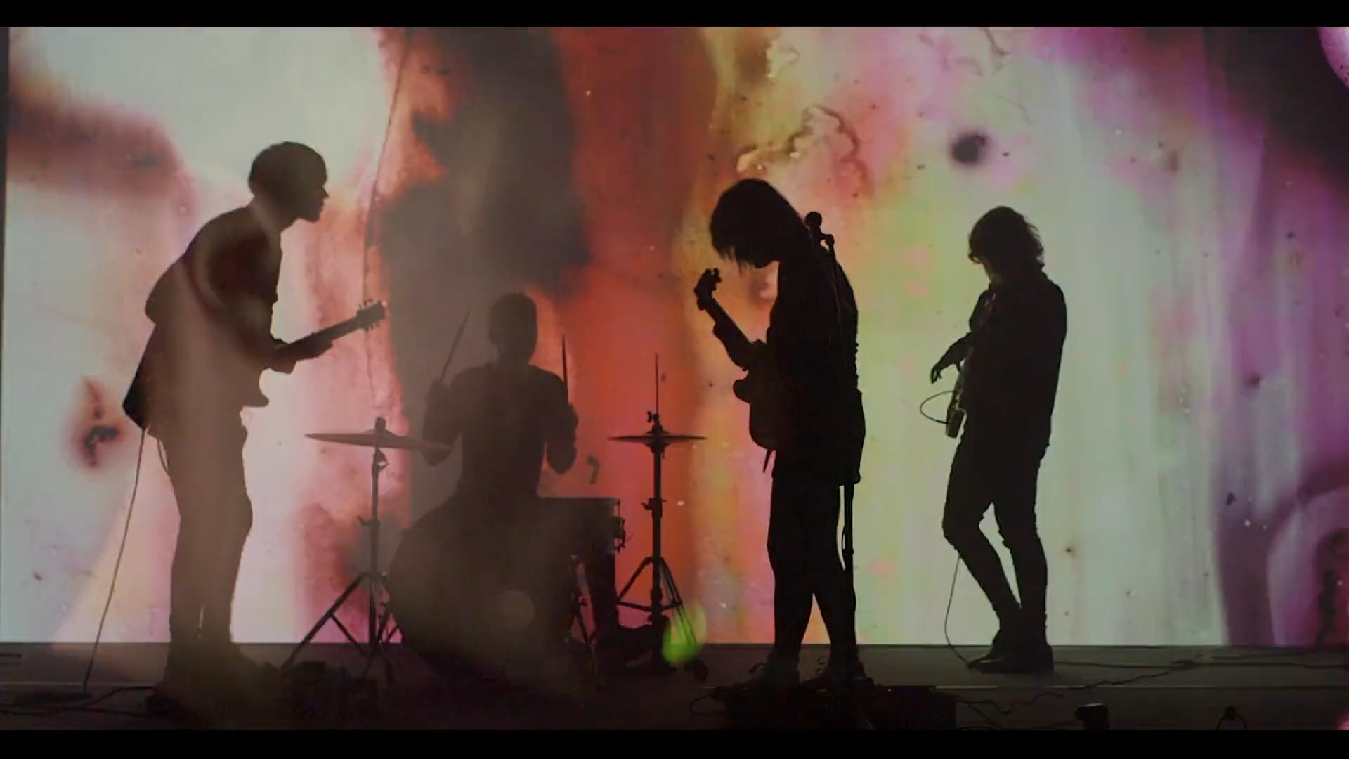 doka music video - Valita, Vines.