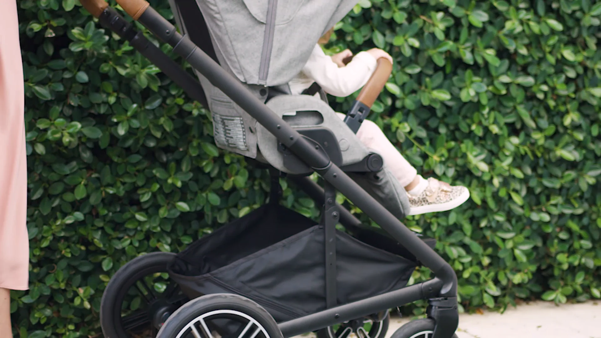 Nuna MIXX™ next Stroller | Compact Fold & Flat Lay Seat