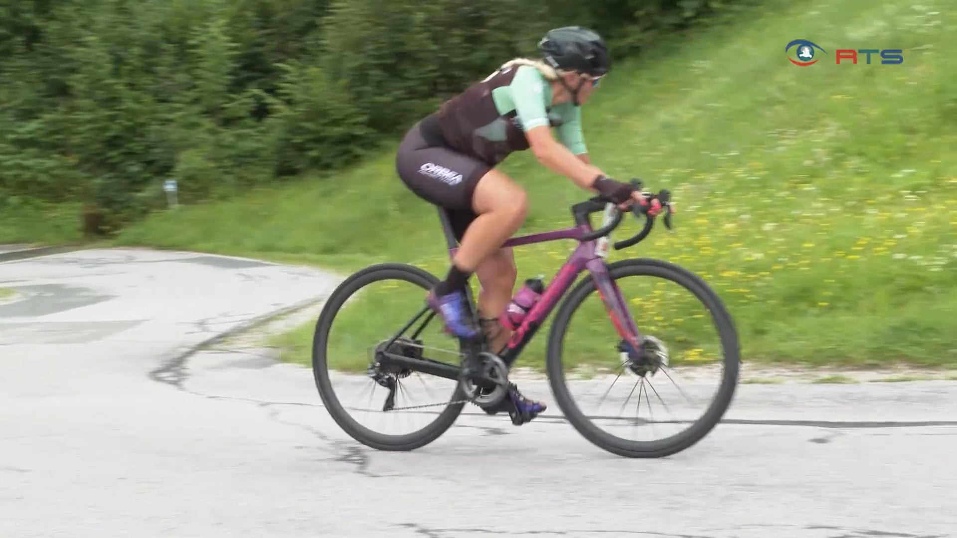 34-kilometer-knapp-280-hoehenmeter-beim-gainfeld-classic-rad-bergsprint