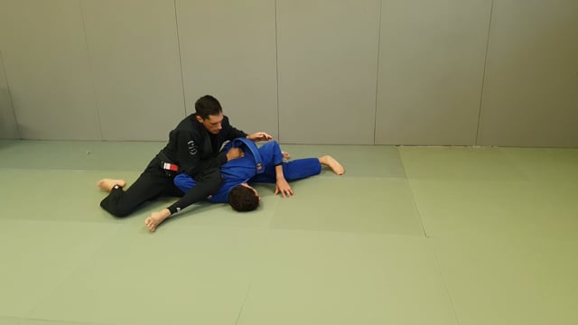 Casser la posture de son adversaire pour réussir l'omoplata