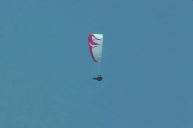 Para - Parapente Drone suiveur on Vimeo