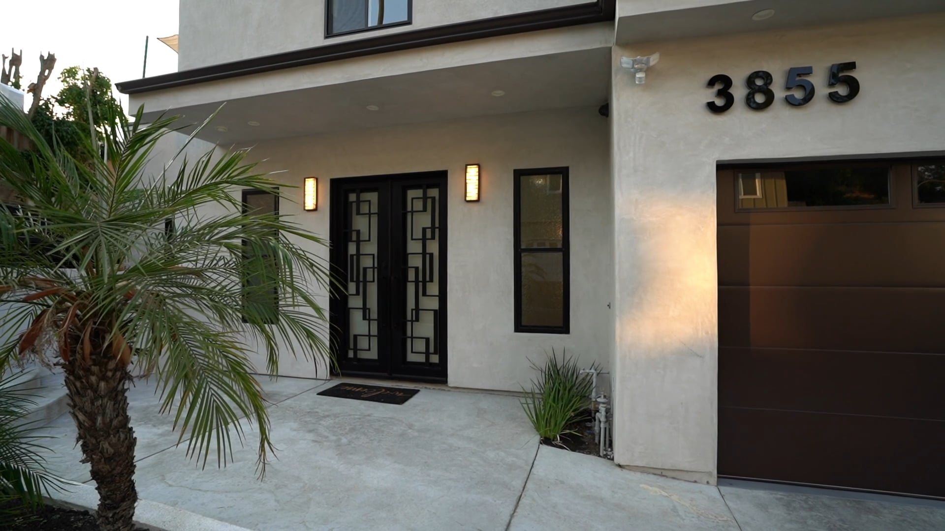 Ouzounian presents 3855 Sherwood Pl, Sherman Oaks, CA 91423 on