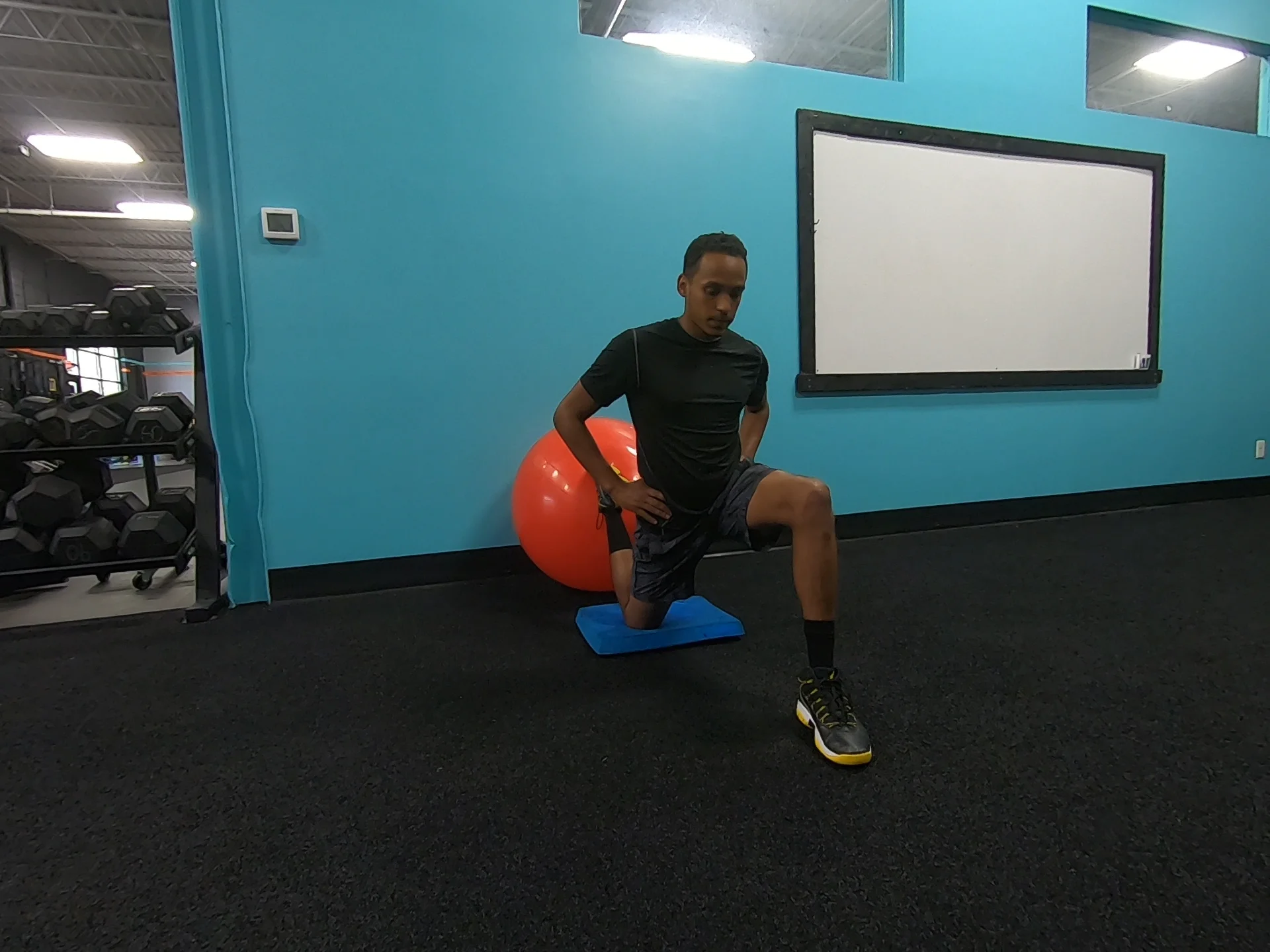 Swiss Ball QuadHip Flexor Stretch on Vimeo