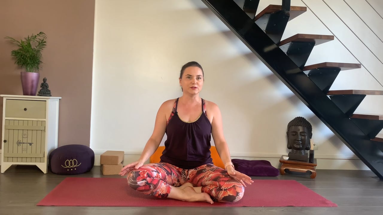 Jour 18. Yin yoga - Rituel « Je commence ma journée en douceur » avec Betty Massion