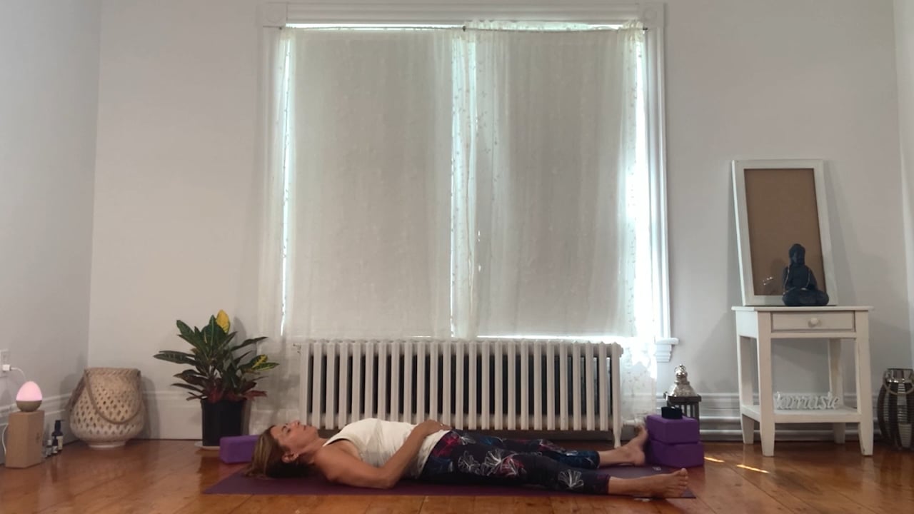 2- Cours de yoga : Doux réveil avec Martine Belcourt (27 minutes)