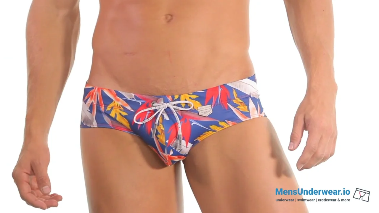 Clever Underwear Sinto Men's Briefs on Vimeo