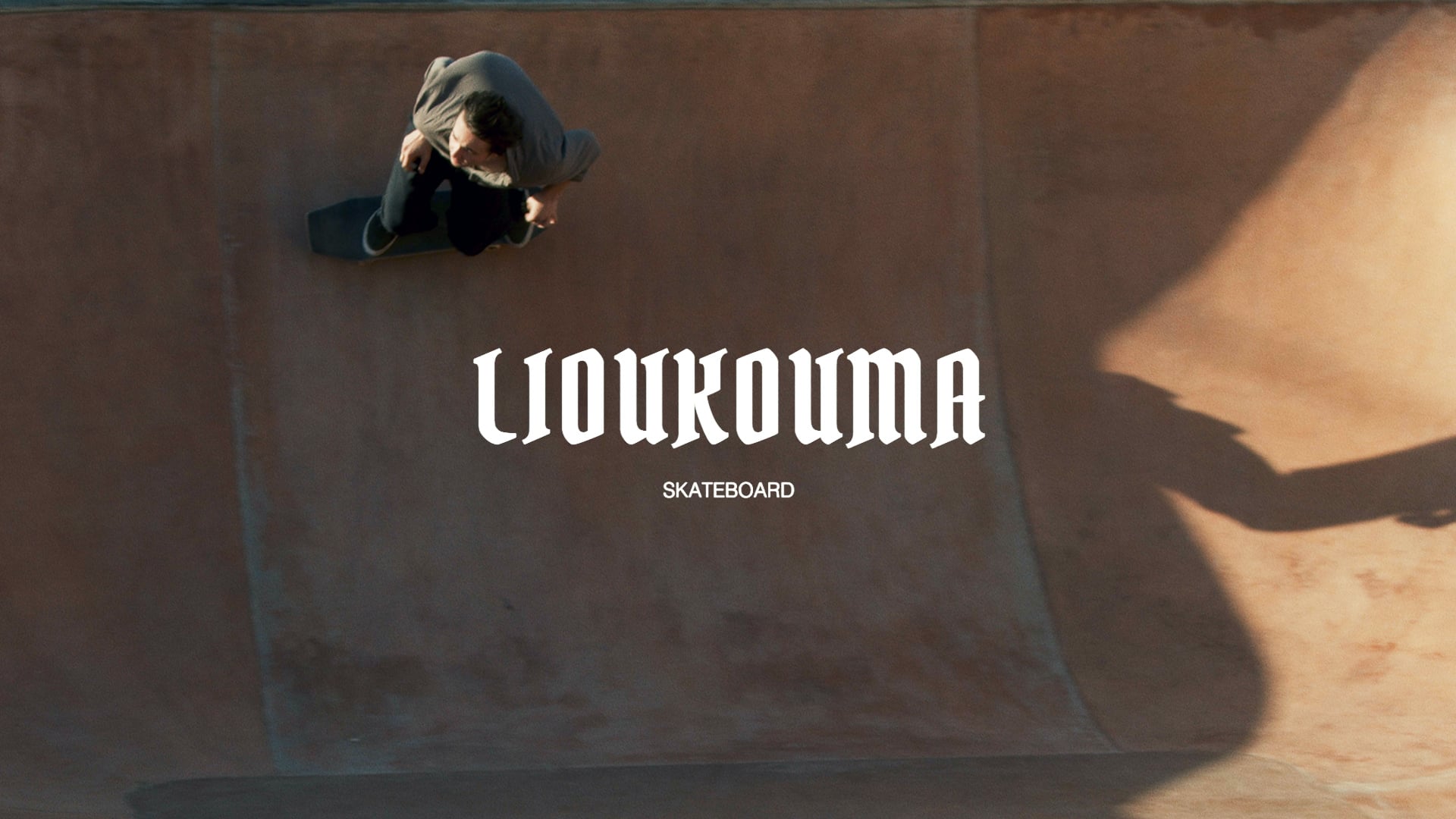 LIOUKOUMA Skateboard