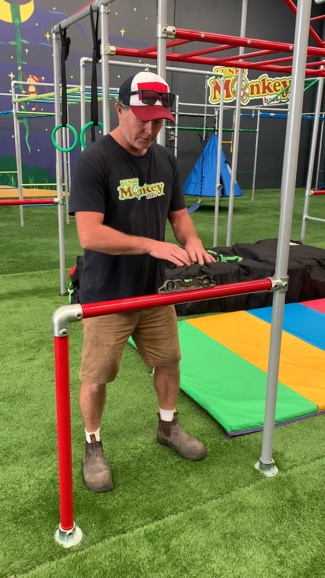 How to Load Your Twirly Whirly Bars – Funky Monkey Bars