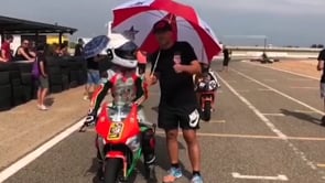 Alex Loza competeix a la carrera nocturna de Màlaga