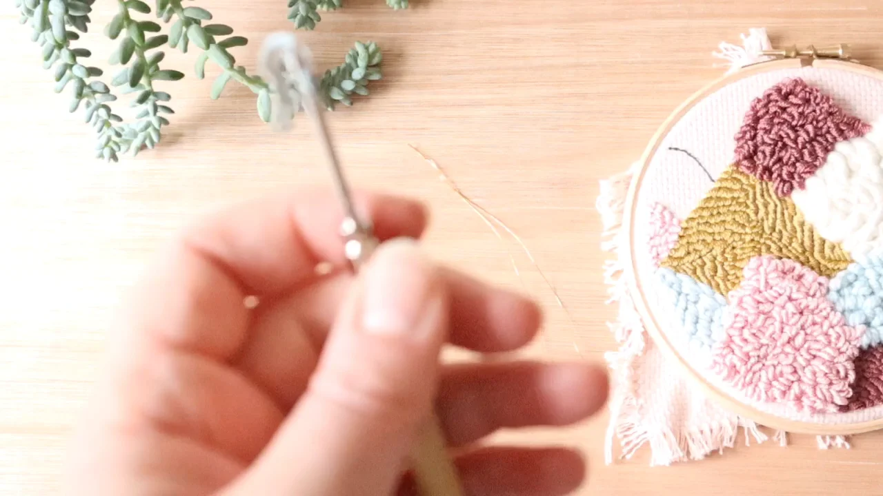 How to thread the Lavor punch needle embroidery tool on Vimeo, Lavor