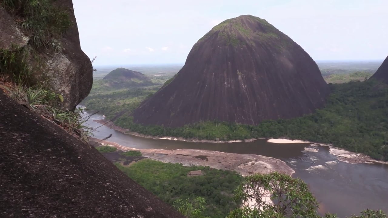 Land der vielen Wasser