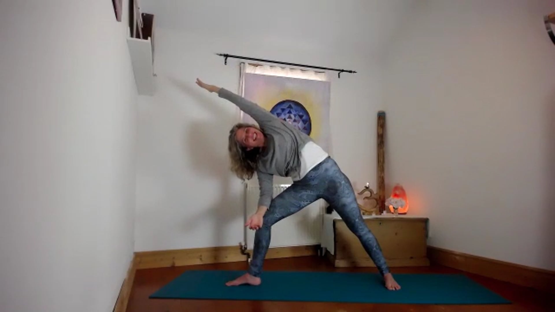 Multilevel - Removing obstacles exploring Ganesh Mudra with breath.  Side stretch  and lunge flow, incorporating self care massage and kapalabati.