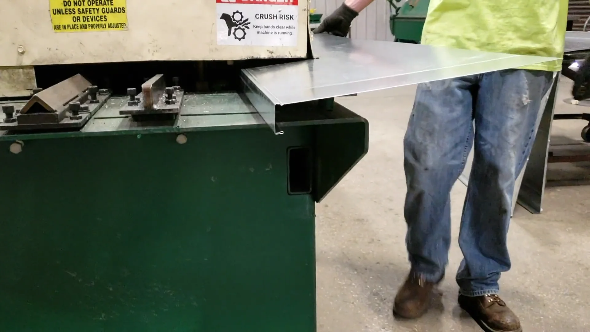 Vicon TDX 16 – Conklin Metal Industries