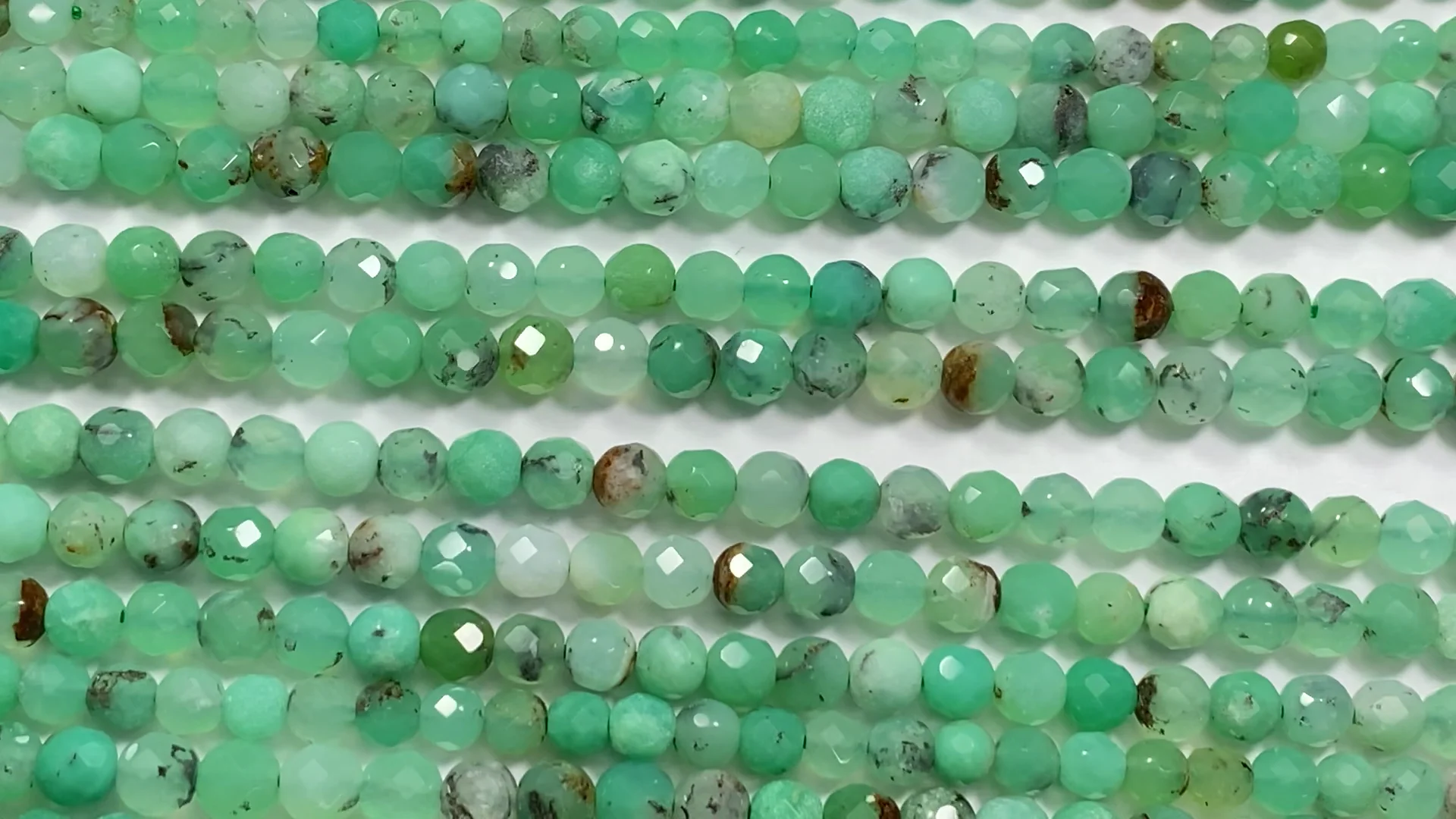母岩付きクリソプレーズ ラウンドカット4mm ｜天然石ビーズの卸問屋