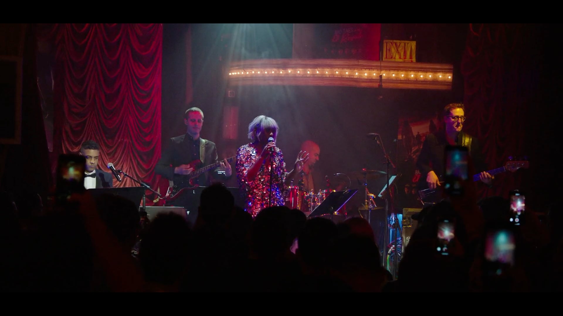 Bad Times at the El Royale - "Performance"