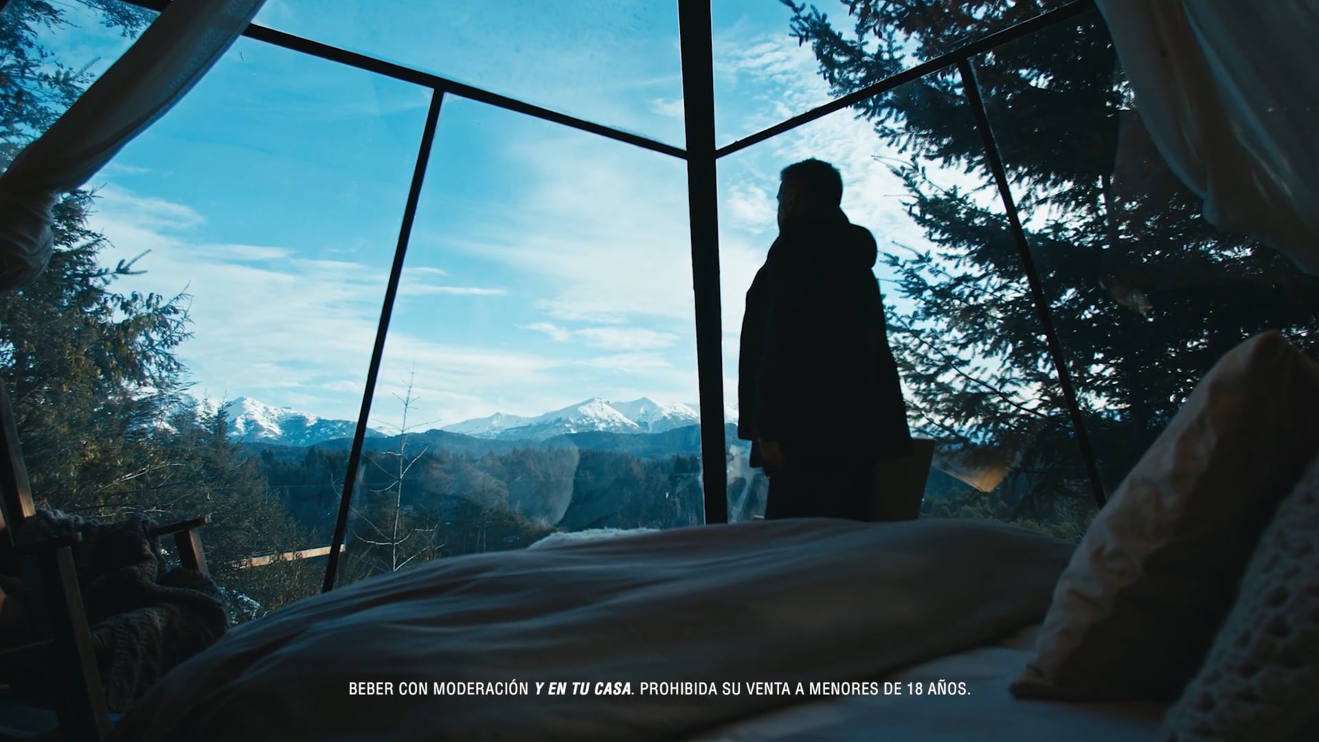 Cerveza Corona - Viajes Con Conexión - TVC - Dir. Lucas Murillo