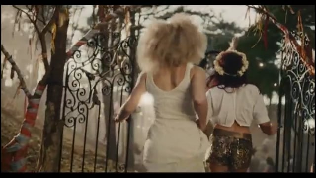 deVine Voices Native Polish Female Voiceover English with undetectable accent C4 'Hollyoaks' Promo