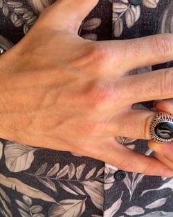 Vídeo: Anillo Biker Ónix Plata de Ley 925
