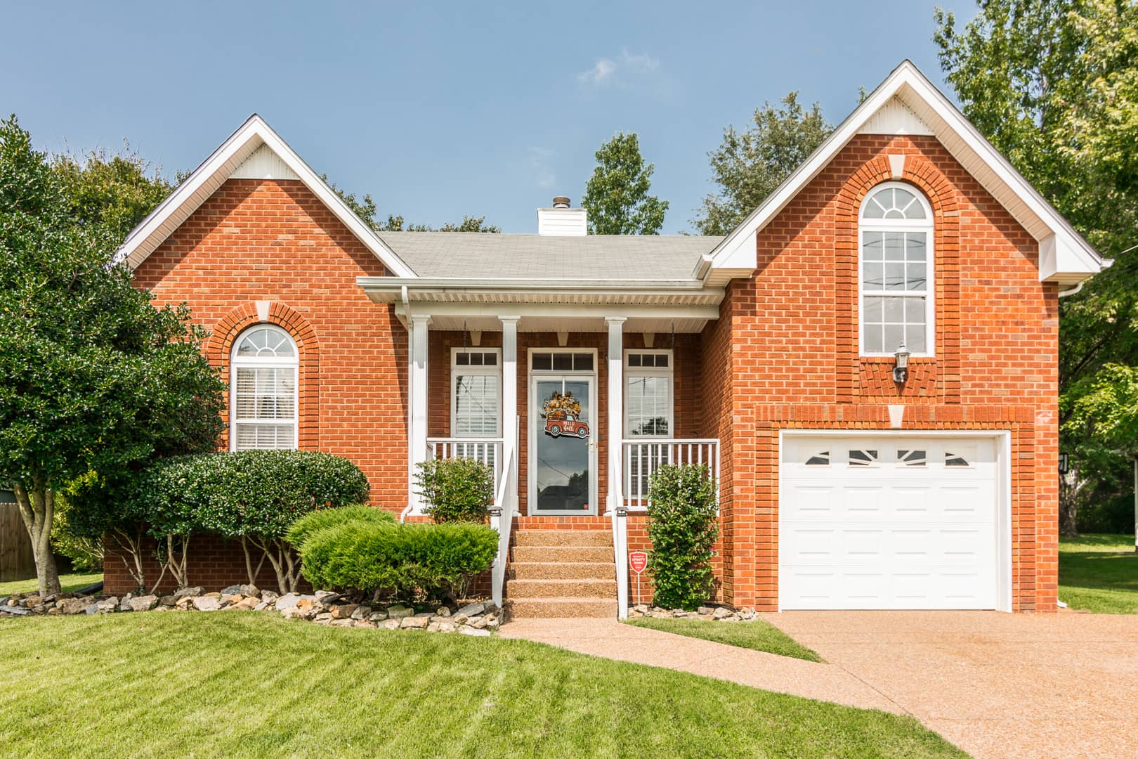 116 Iroquois Drive White House, TN 37188 on Vimeo