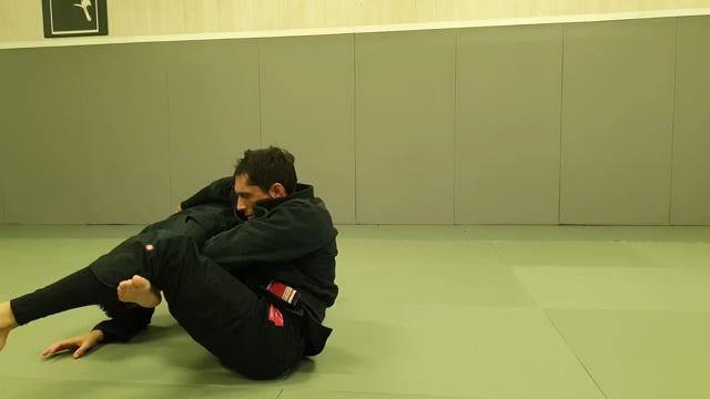 Renversement en lasso vers omoplata