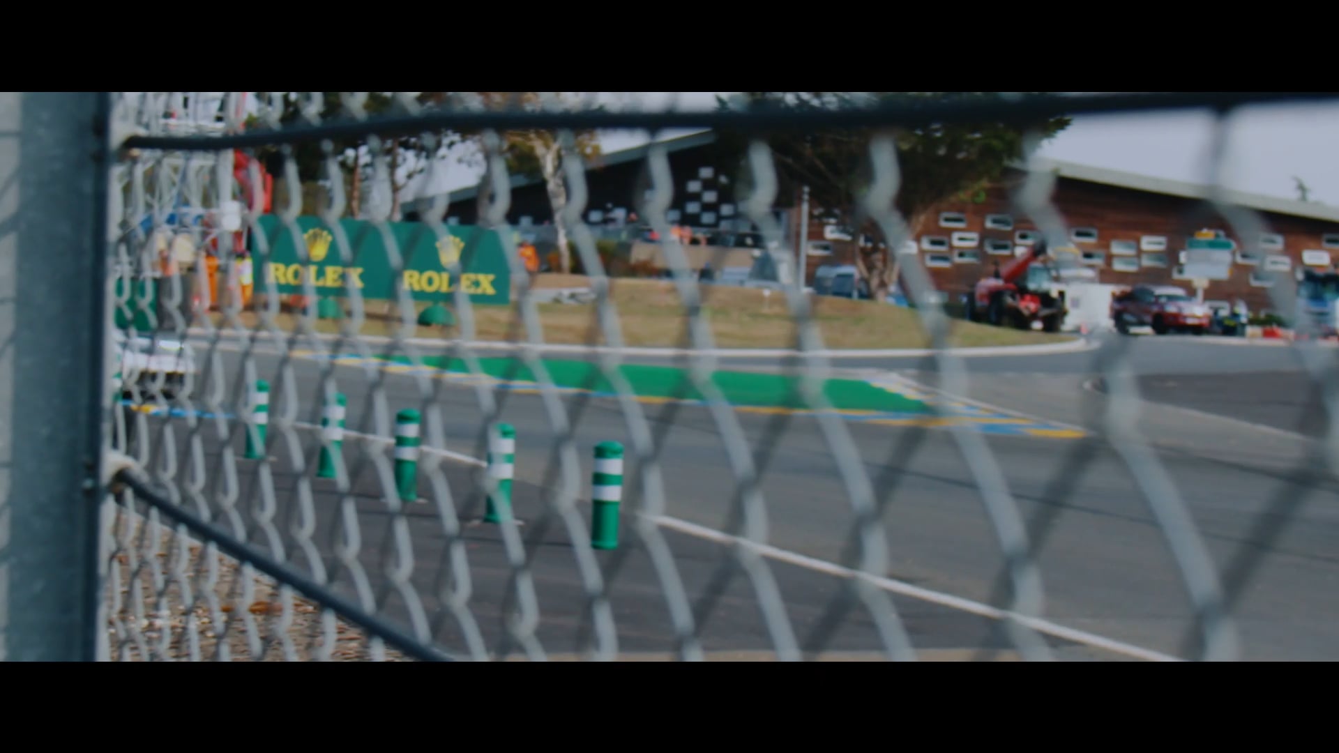 A challenging start to the race on Vimeo