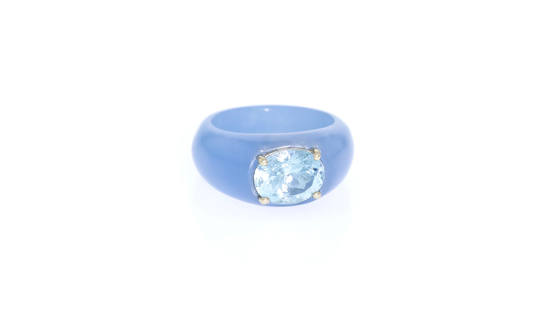 3.20 Carat Sky Blue Topaz and Blue Jade Ring with 14kt Yellow Gold