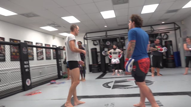 Straight Punches Interchanging Faints and Manipulating your own Strikes