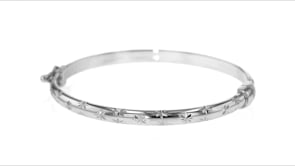 Child's Sterling Silver Star Bangle Bracelet. 5.5