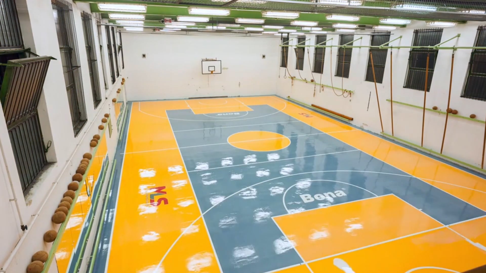 Vinyl Ressurrection with Bona Resilient & Look Floors