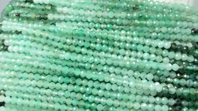 エメラルド（産地・ブラジル） 極小ボタンカット2×2×1.5mm カラー  