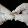 Видео: Кольцо из серебра 925 пробы с натуральным жемчугом и фианитами