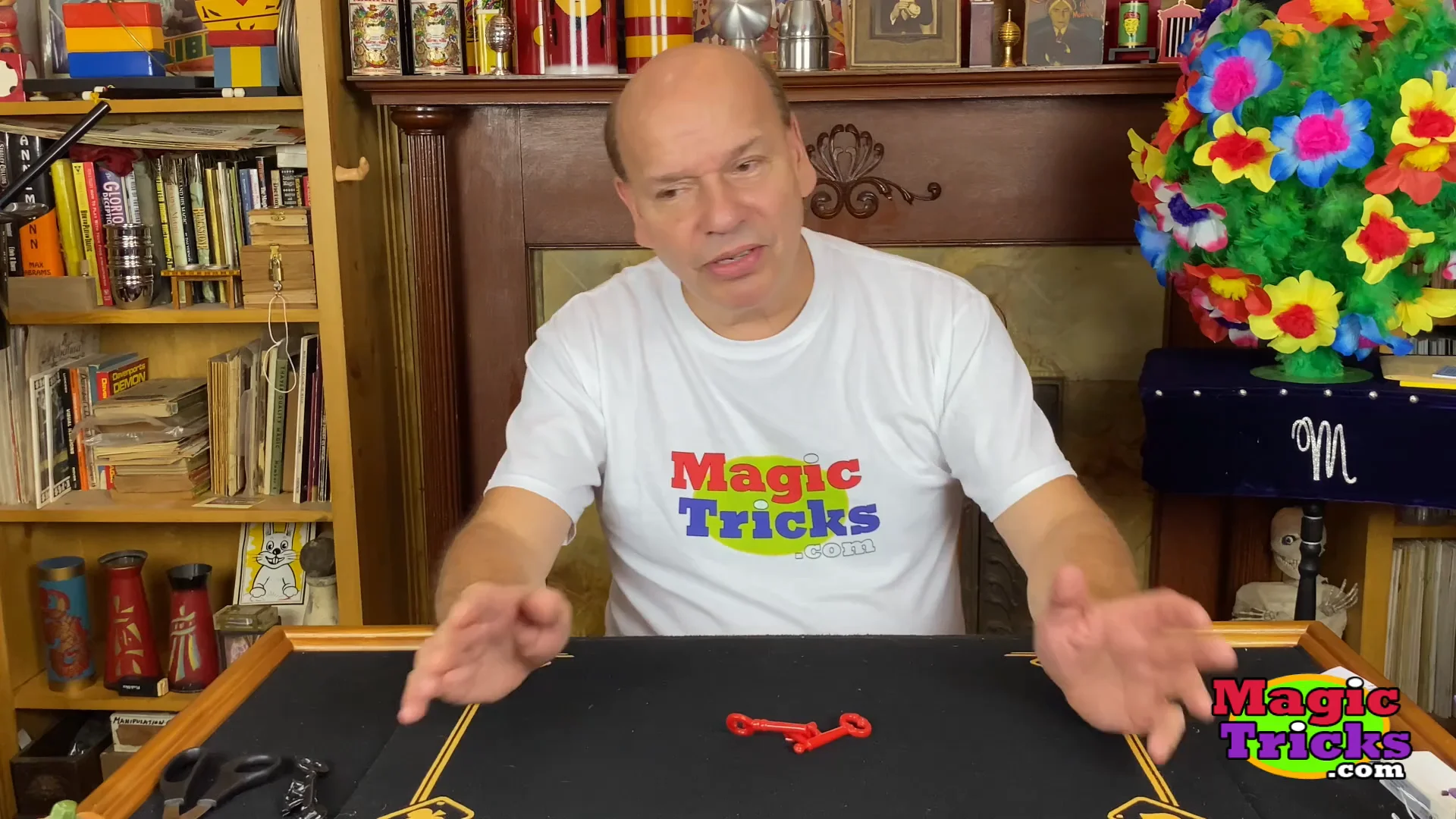 Two Keys Puzzle | MagicTricks.com