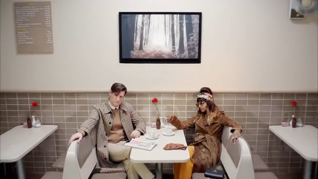 Burberry Holiday -  Juno Calypso